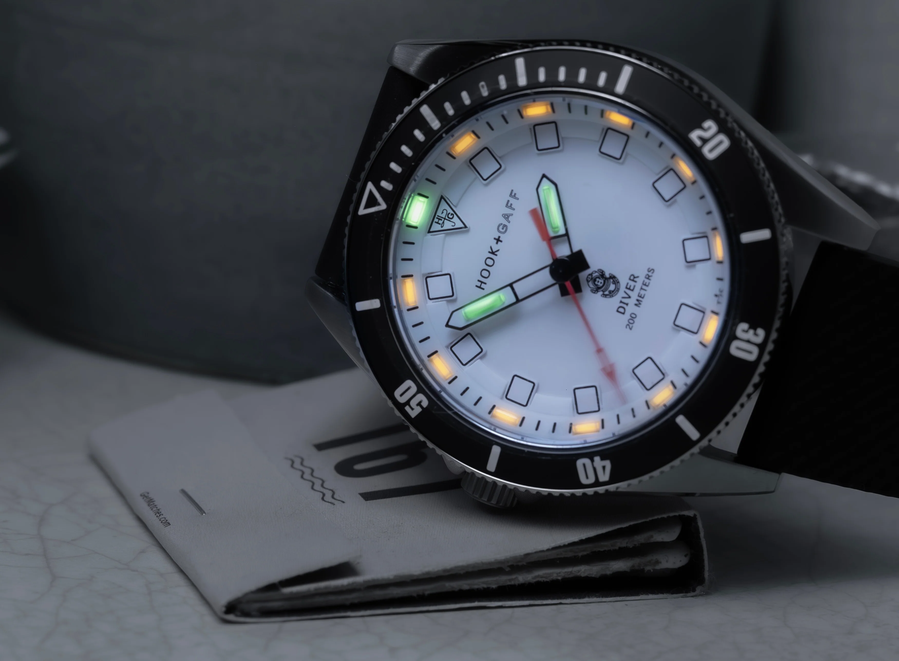 Diver Black Bezel - White Dial - Image 4